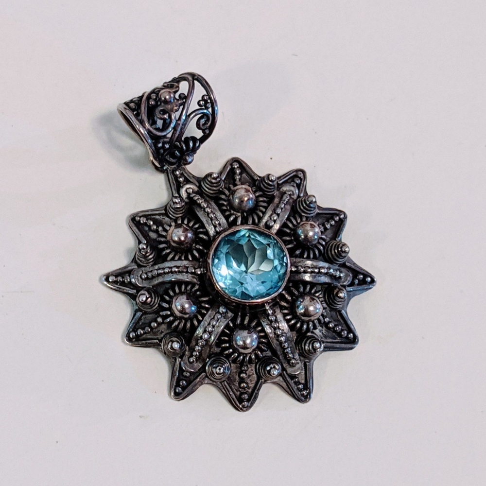 AMAZING VINTAGE PENDANT - Picture 2 of 3